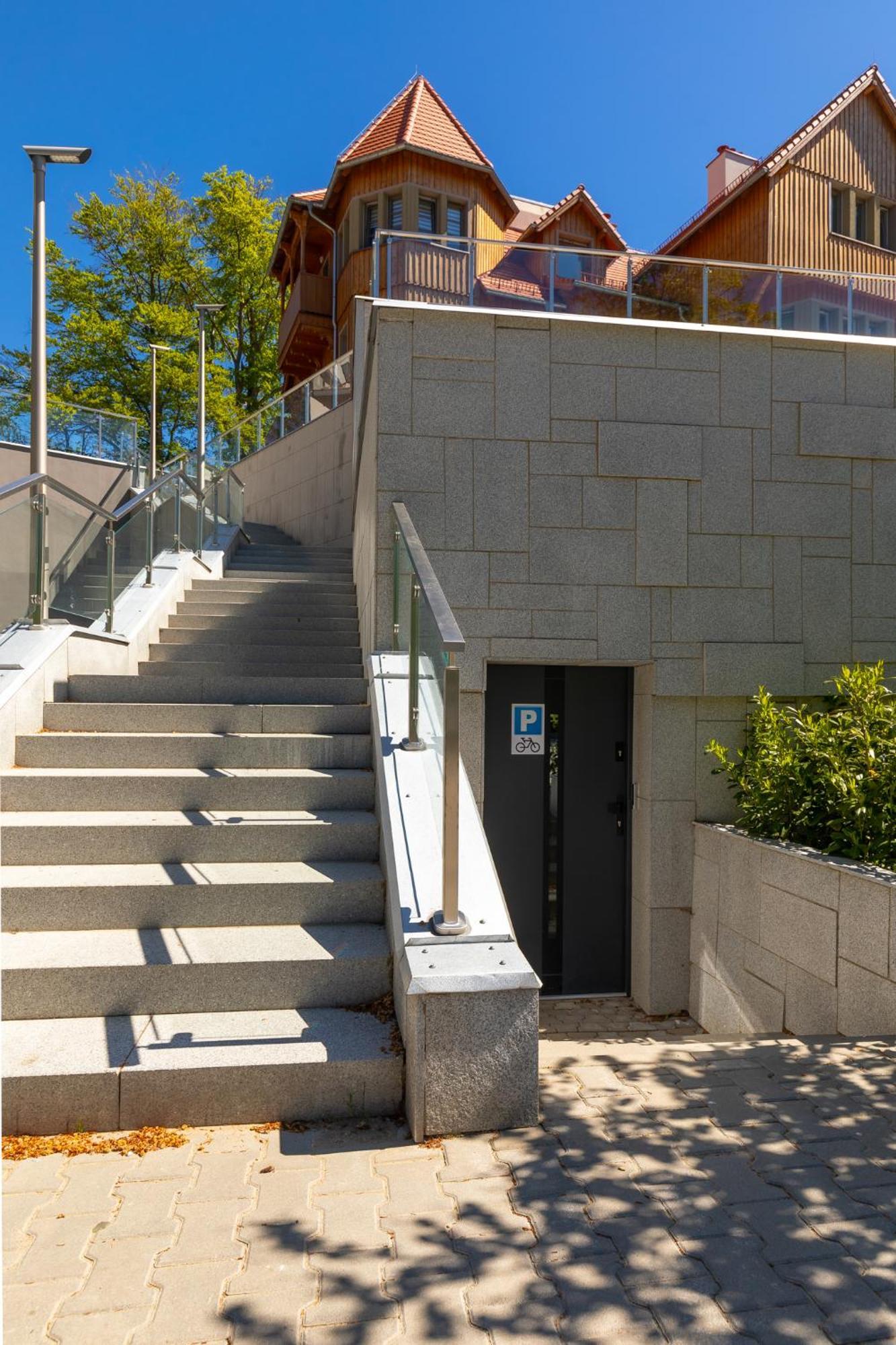Iga Z Basenem I Saunami Karkonoce Stone Hill - Centrum Apartment *